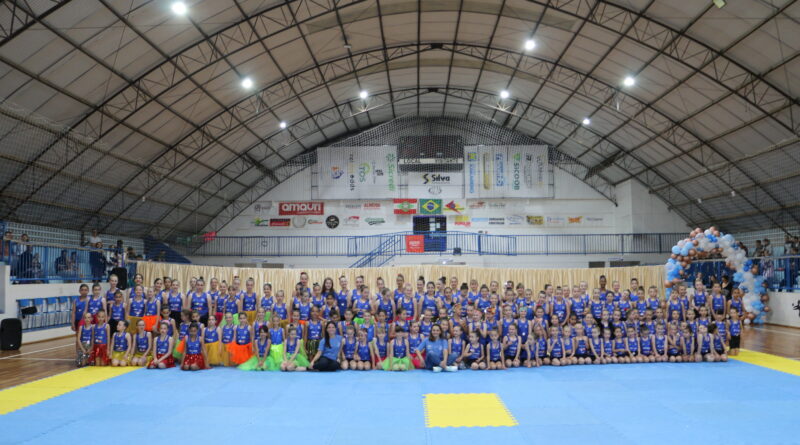 Festival de ginástica rítmica reúne mais de 150 ginastas em Maravilha