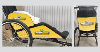 Triciclo adaptado para pessoa com deficiência poder participar das corridas foi doado pela Rotoplast
